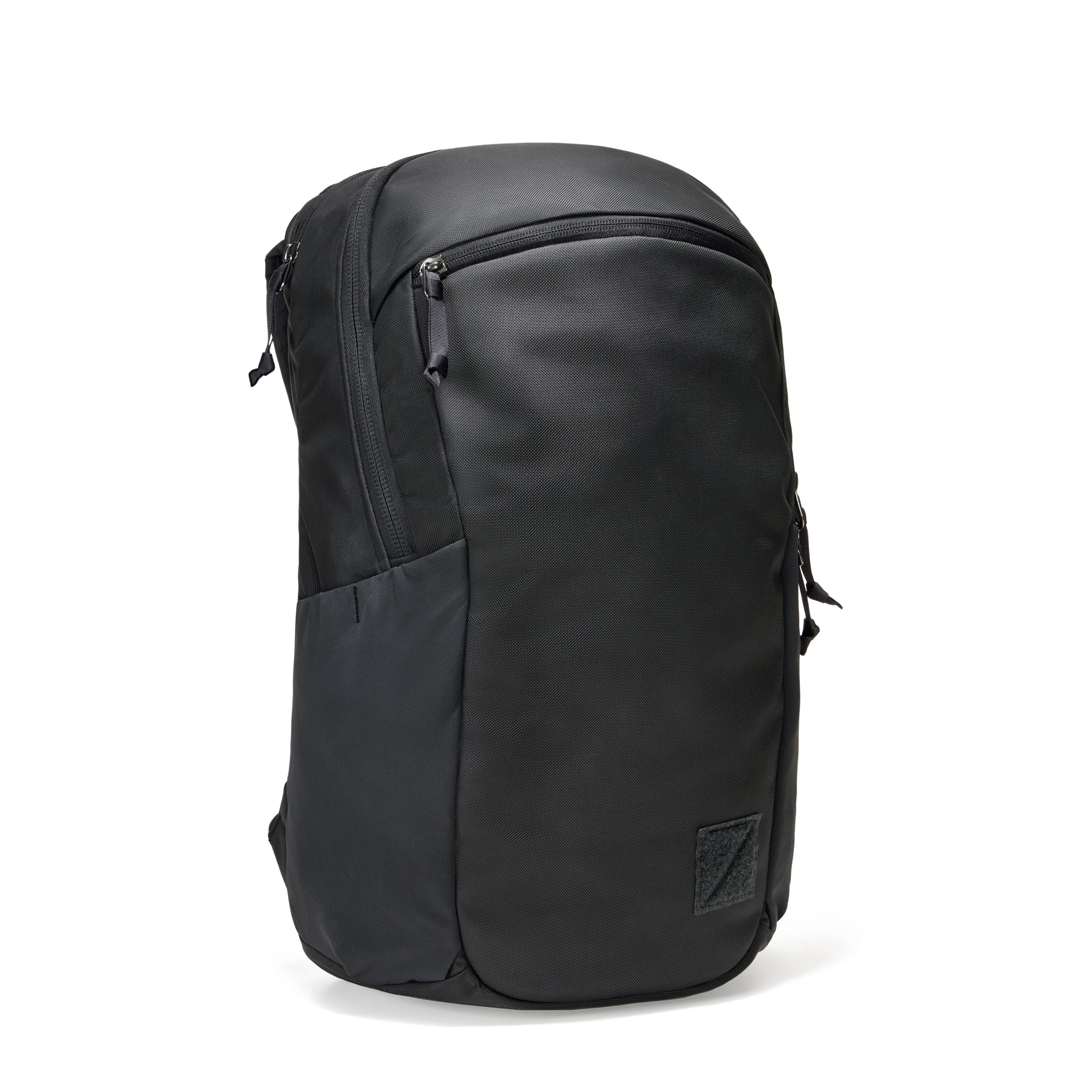 Civic Half Zip 22 L Backpack