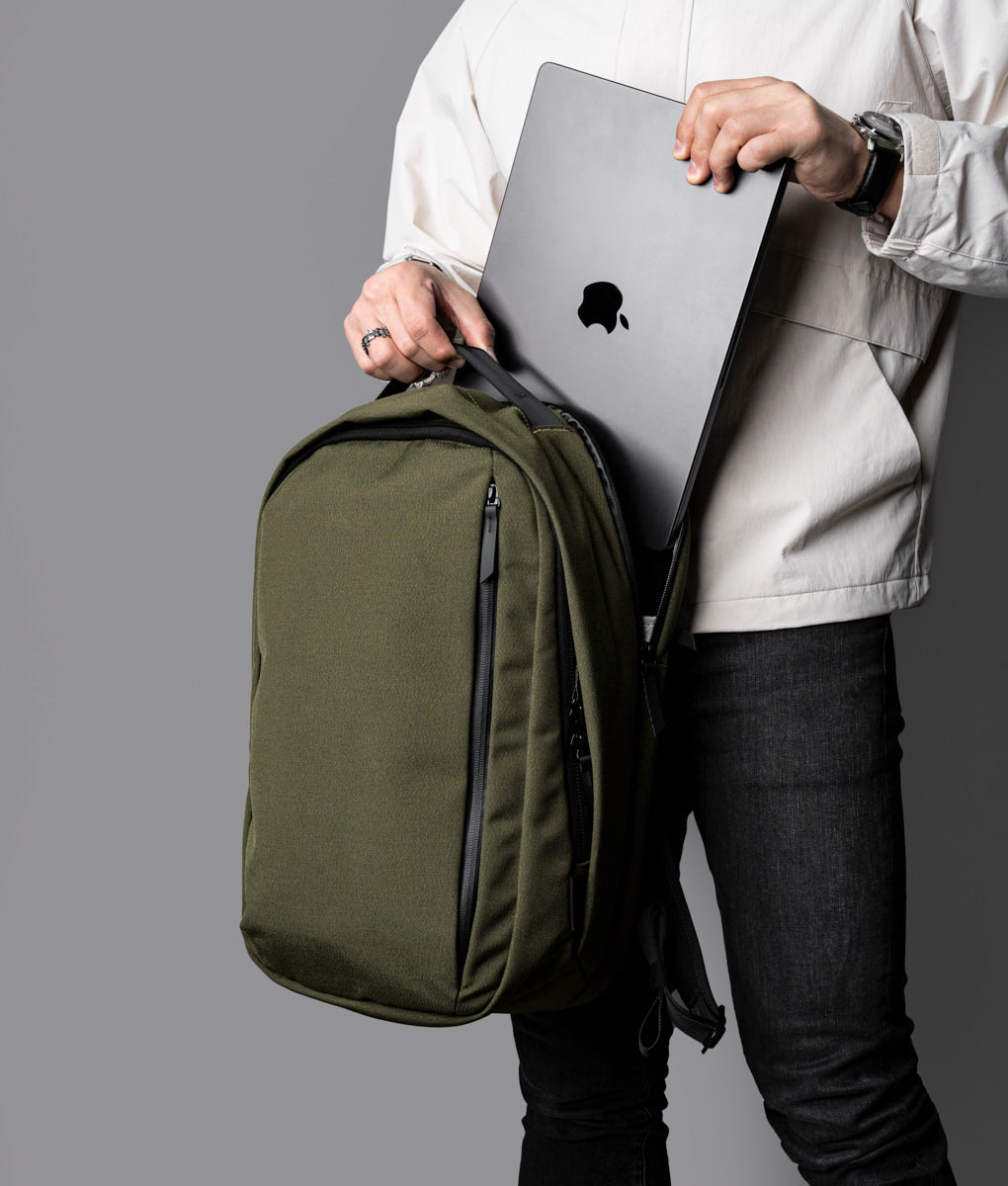 METRO_BACKPACK_24L_AXOFLUX_GREEN_32.jpg